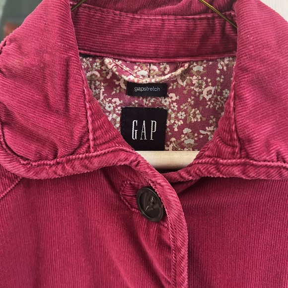 🌿GAP Women's Dark Pink Corduroy Jacket, size 2🌿 - Picture 3 of 7